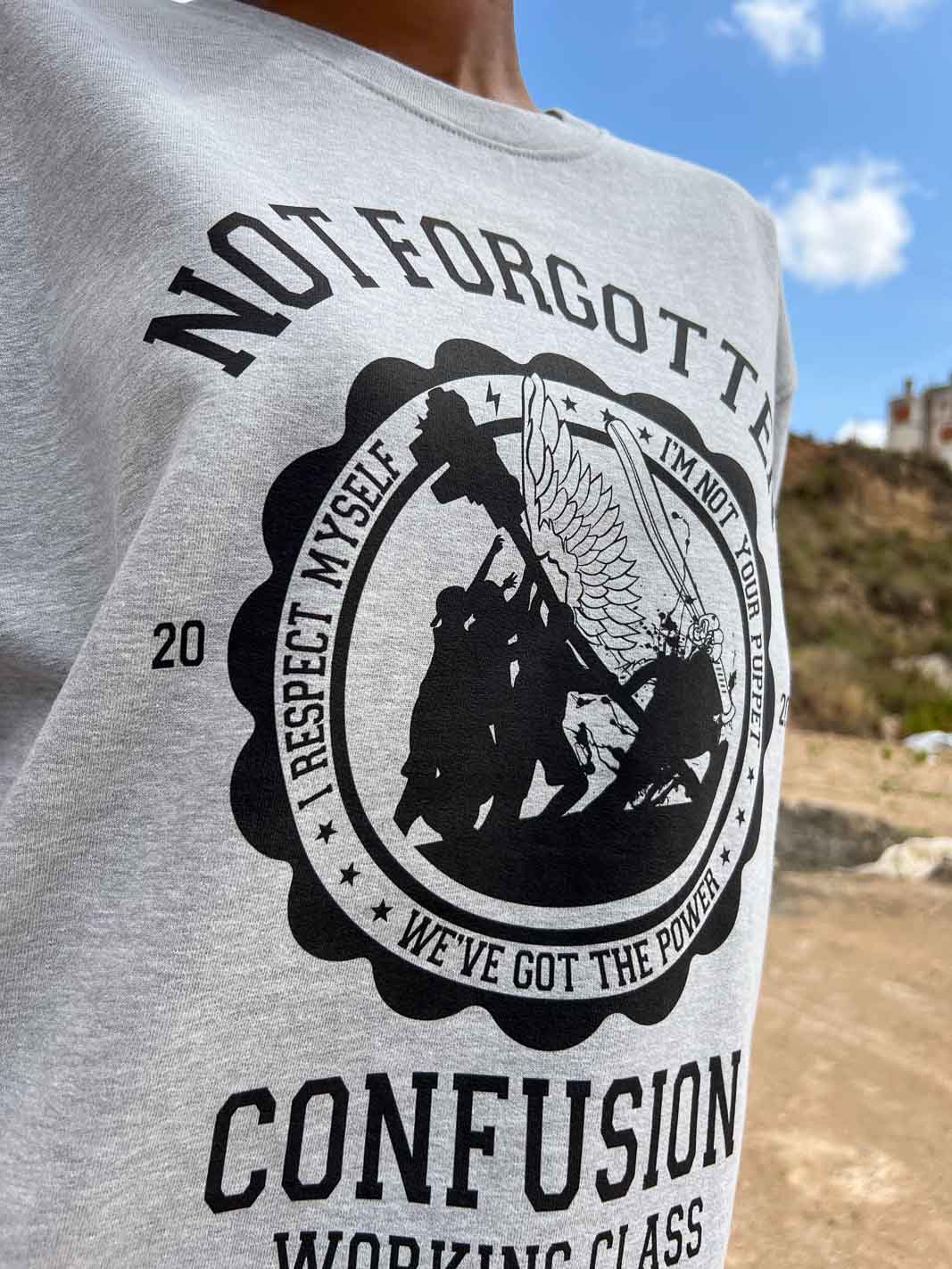 NOT FORGOTTEN SG CREWNECK BLACK