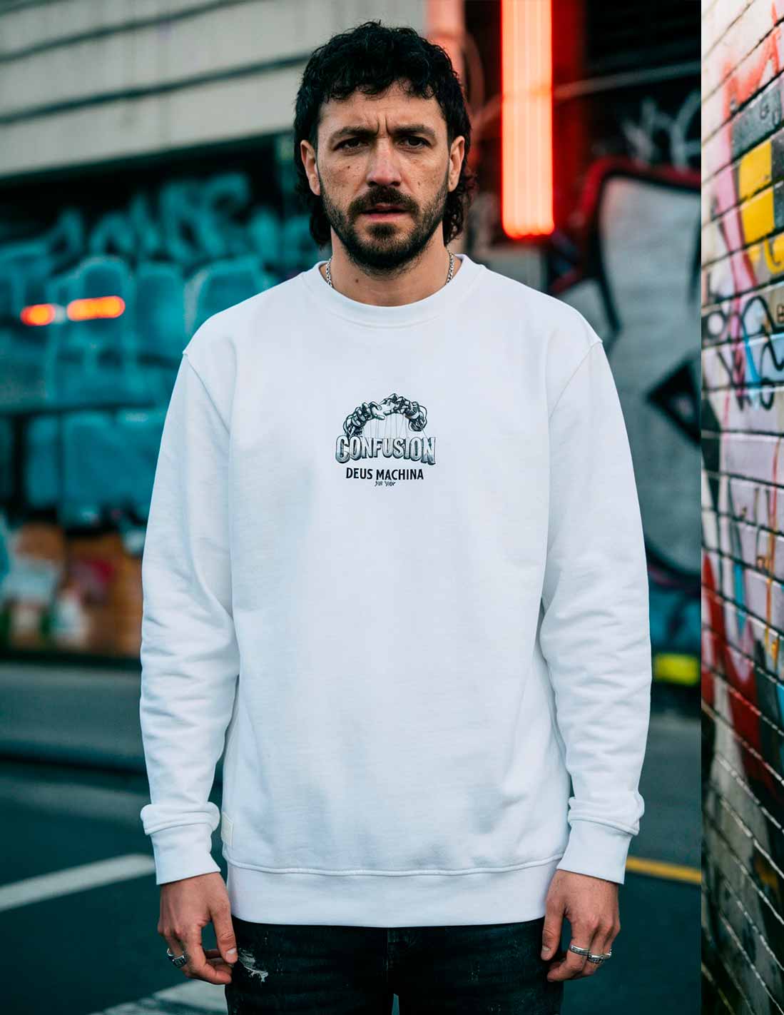 DEUS MACHINA WHITE CREW