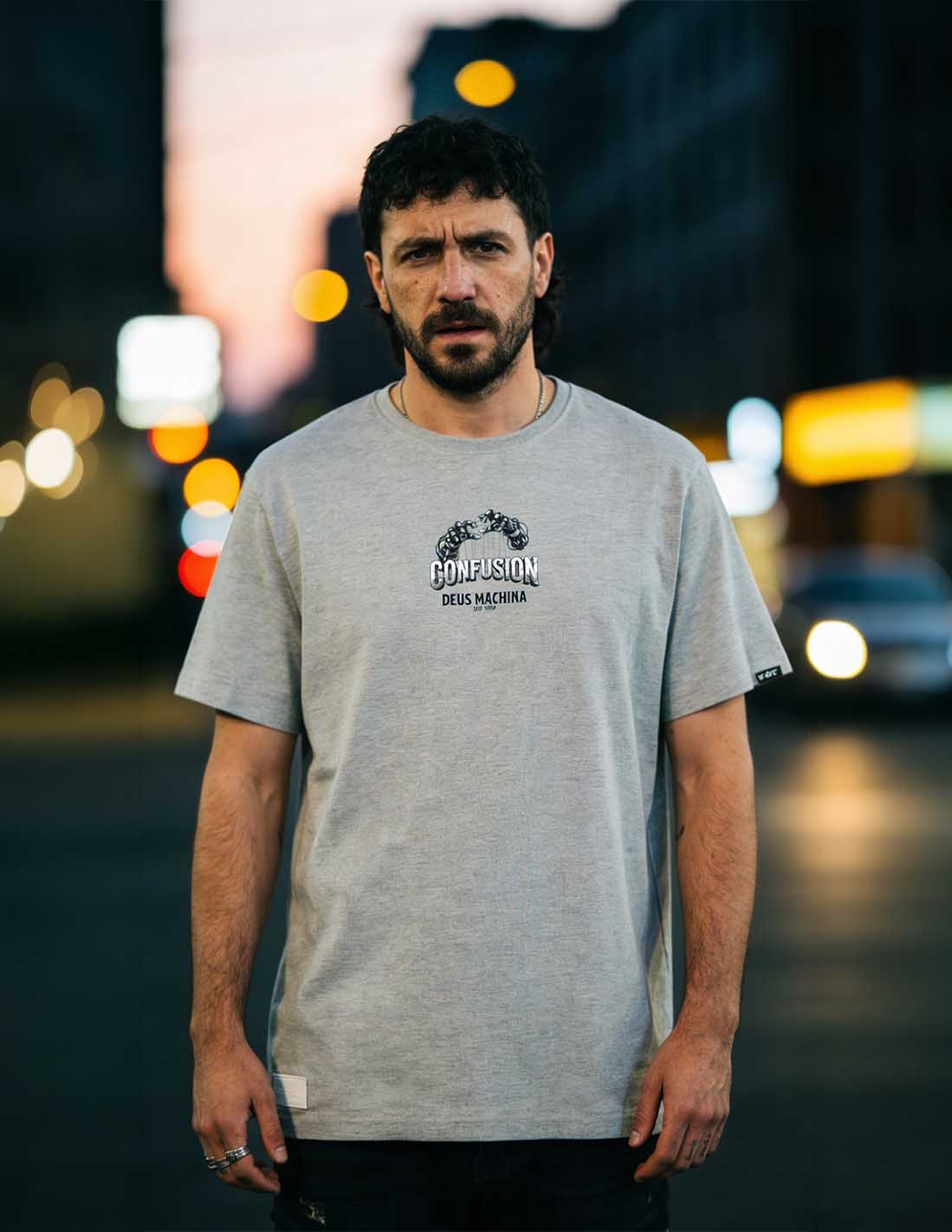 DEUS MACHINA SG TEE