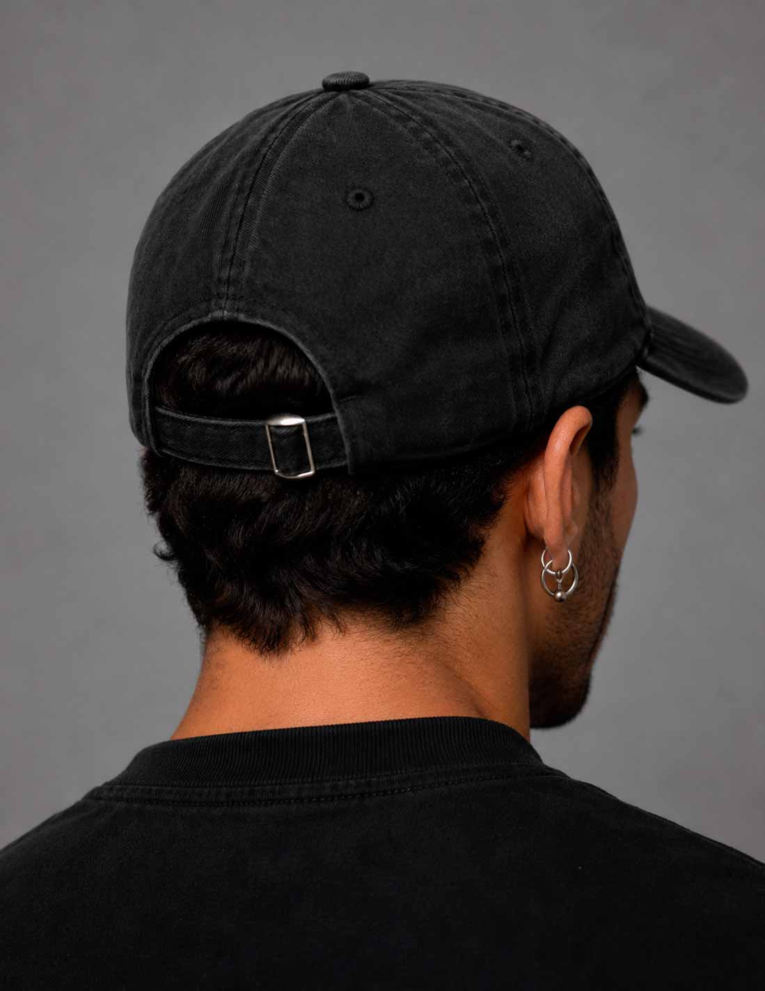 CONFUSION BLACK CAP STRAPBACK STONE WASHED