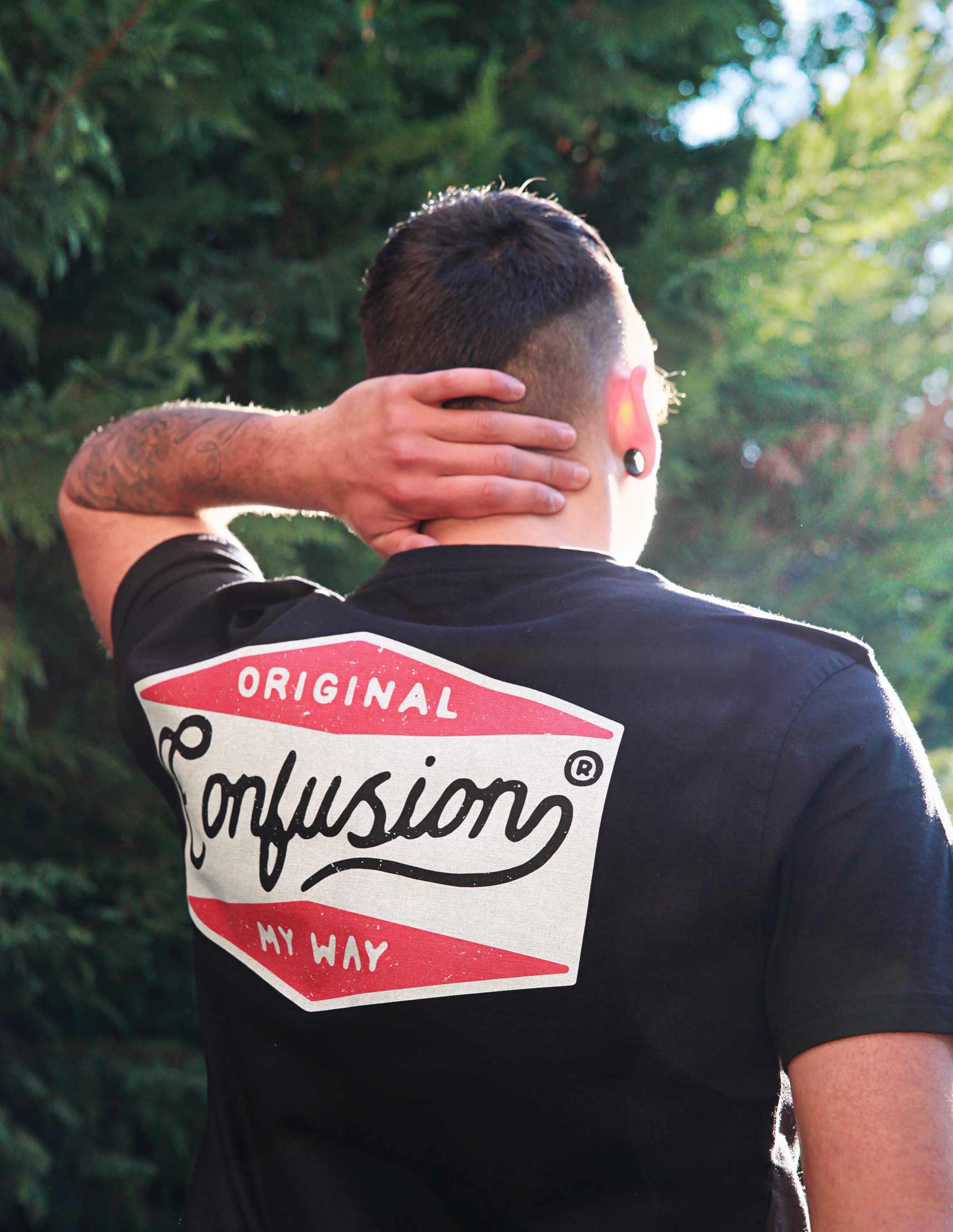 HANDCRAFTED LOGO NAFTA BLACK TEE